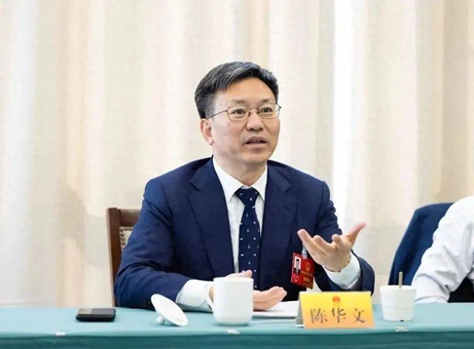 皇冠代理线路_上海市闵行区区长陈华文皇冠代理线路,已任上海市建设交通工作党委书记