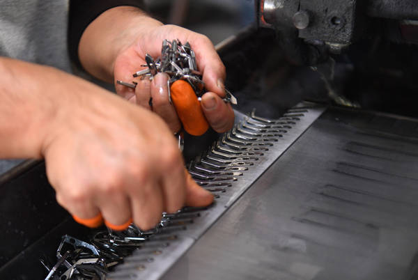 如何申请皇冠信用网_“就算美国从第三国进口机械部件如何申请皇冠信用网,兜兜转转,绕不开中国”