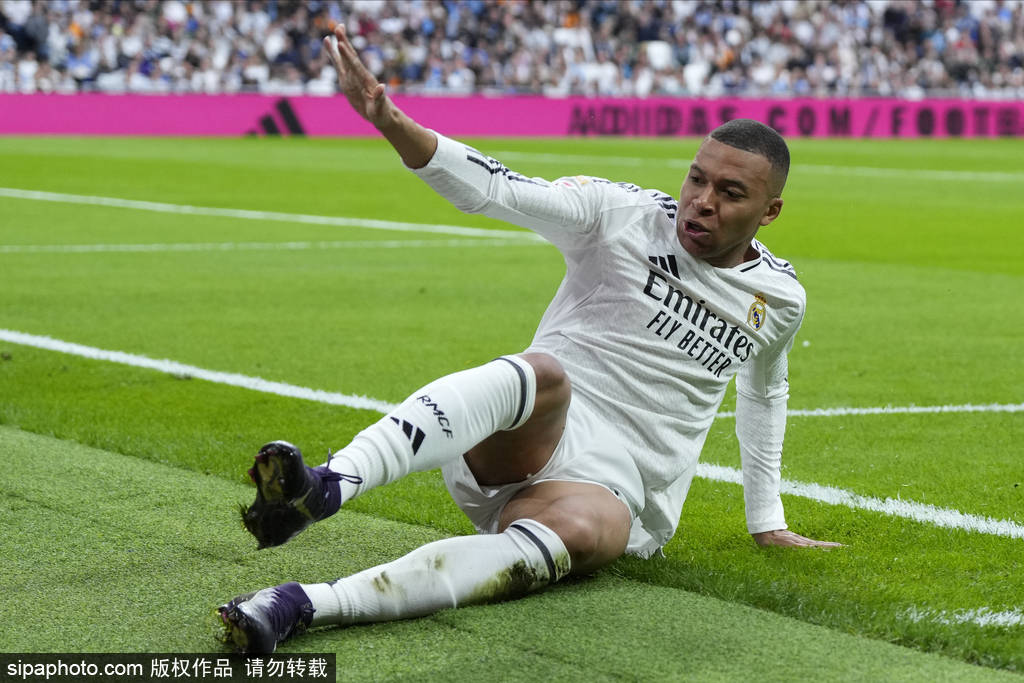 皇冠正网_观战台:巴萨火拼皇马定乾坤 红军斗枪手+蓝军争5大战