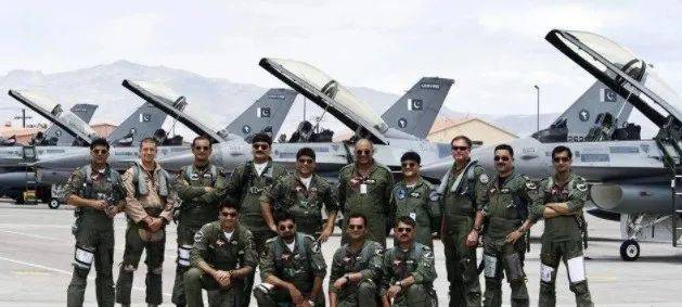 皇冠信用网正版开户_巴五大基地凌晨被炸皇冠信用网正版开户,红旗导弹拦截失败!印度背后有高人指点?