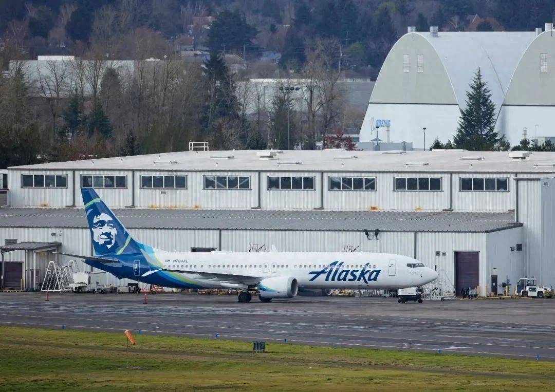 皇冠信用网会员_50架飞机全退？美要中国承担百亿违约皇冠信用网会员，2国突然背刺，中方早有准备