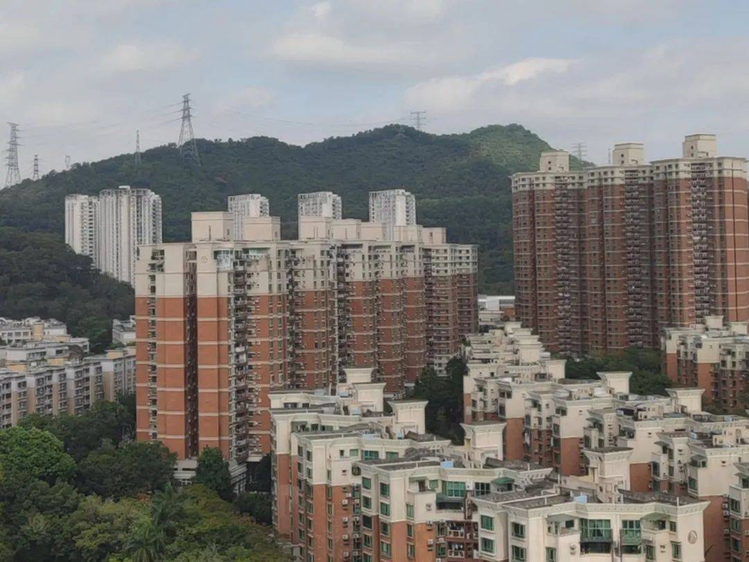 皇冠信用网需要押金吗_“一小时飞过8架”“感觉屋在抖”!深圳有小区遭遇皇冠信用网需要押金吗,市民:睡不着