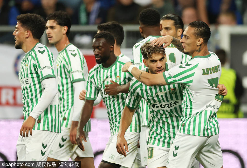 皇冠信用网庄家_欧战全满贯皇冠信用网庄家!欧协-桑乔建功帕尔默2助 切尔西4-1贝蒂斯夺冠