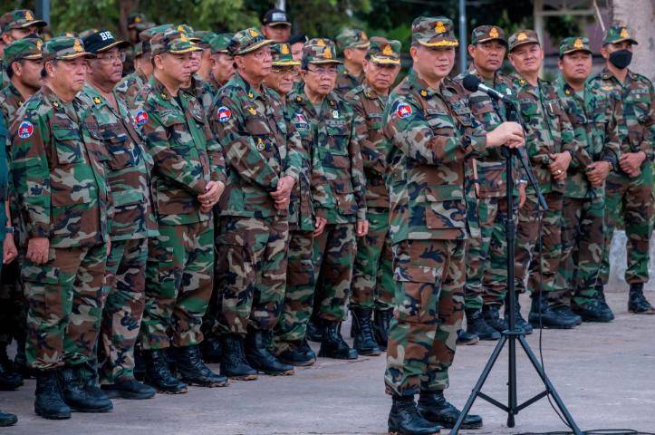 世俱杯比賽_泰国打响战役!洪森接过指挥权世俱杯比賽,两国元首坐镇前线,大战爆发苗头