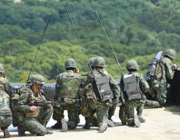 北阿德莱德火箭 v 西阿德莱德熊猫_阅兵前瞻：我们有必要展示一下最新面貌北阿德莱德火箭 v 西阿德莱德熊猫，给世界增加一点"确定性"