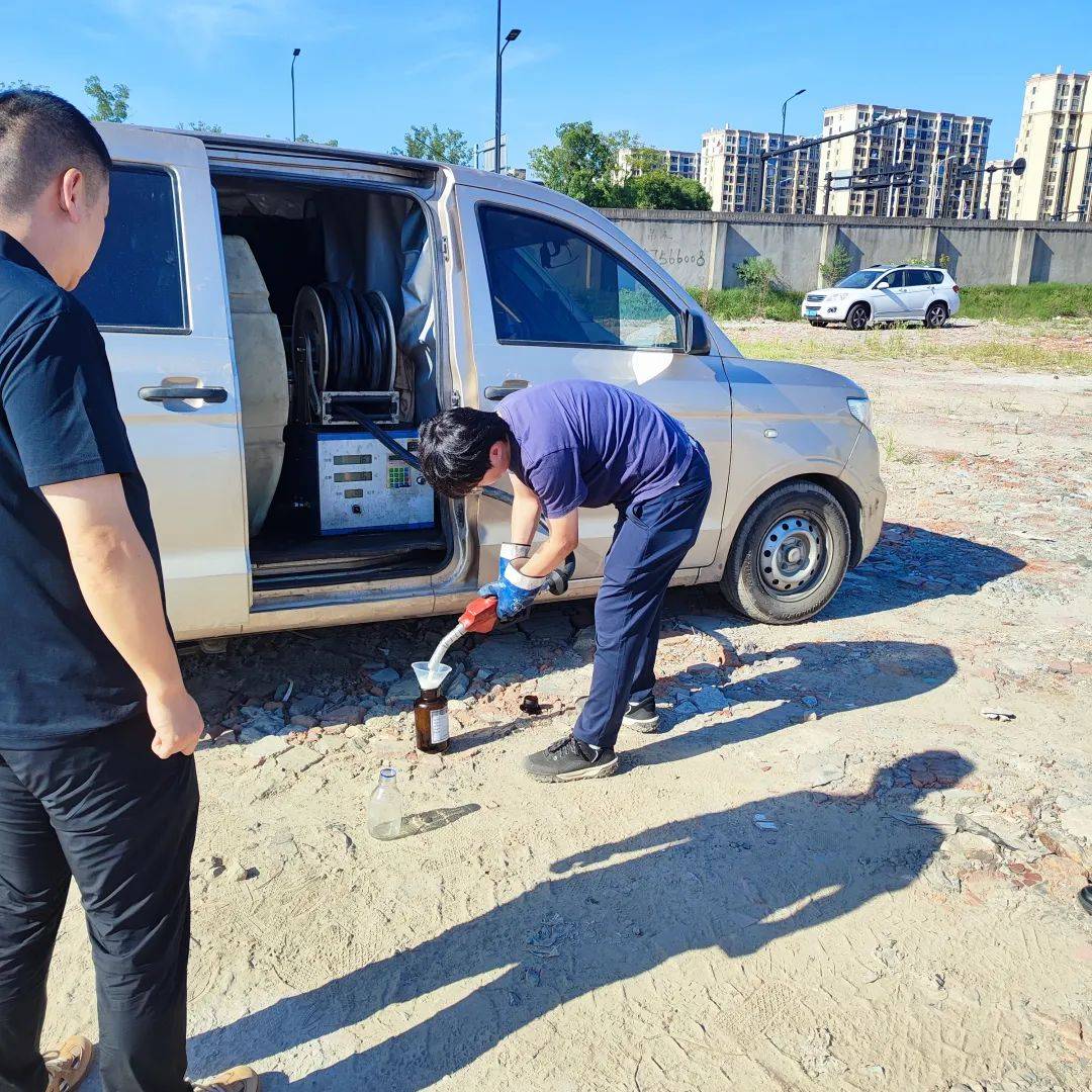 皇冠信用网登3租用
_浙江杭州市萧山区:长期非法倒卖柴油 违规设置加油装置