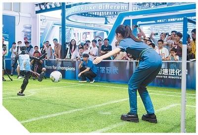 皇冠信用平台出租出售_在世界机器人大会上感受“未来已来”（新时代画卷）