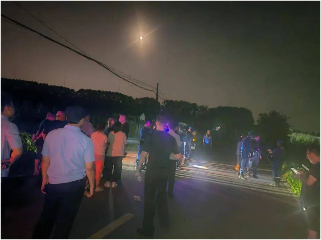 皇冠信用网登2代理_七旬老人在玉米地走失皇冠信用网登2代理，四枚信号弹照亮归途