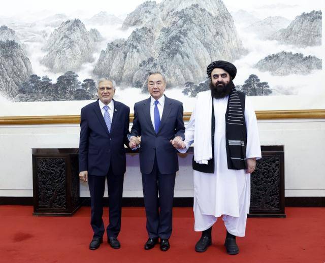 hga030皇冠安卓手机版
_塔利班明确表态hga030皇冠安卓手机版
,他们绝不听命于美国,中国出手,这2国都安心了