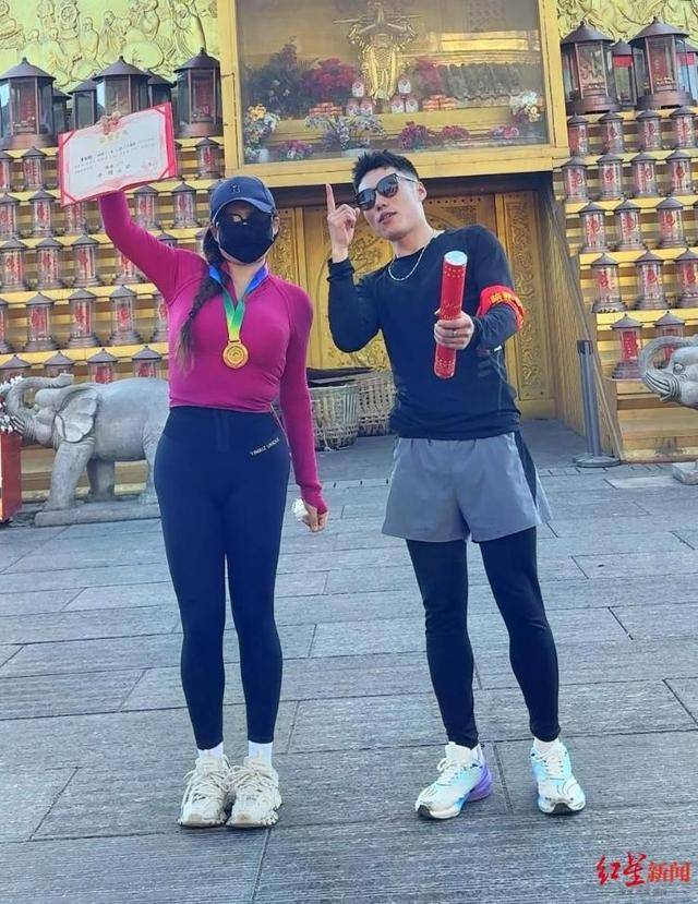 卡托利卡Vs科布雷索_揭秘峨眉山陪爬团队:已陪爬千名游客九成为女性卡托利卡Vs科布雷索,不会主动拉背扛抱,主要保障安全