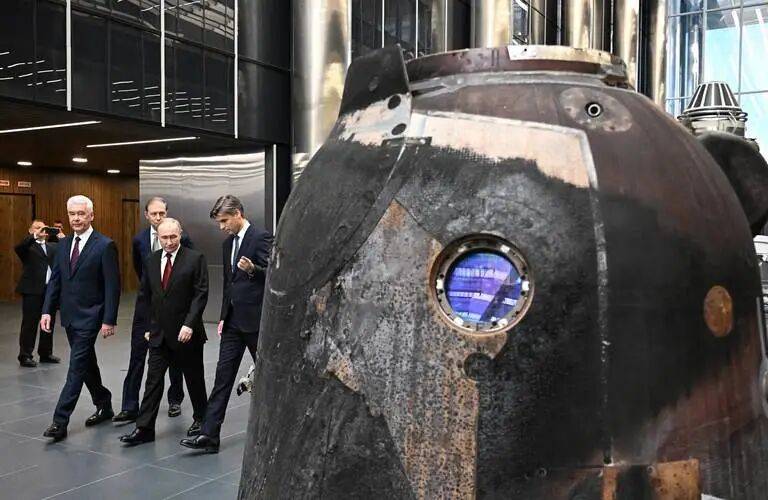 皇冠信用最新地址_俄罗斯终于大方了!普京亲自视察皇冠信用最新地址,罕见放下戒心,向中国开放“压箱底技术”,可惜为时已晚