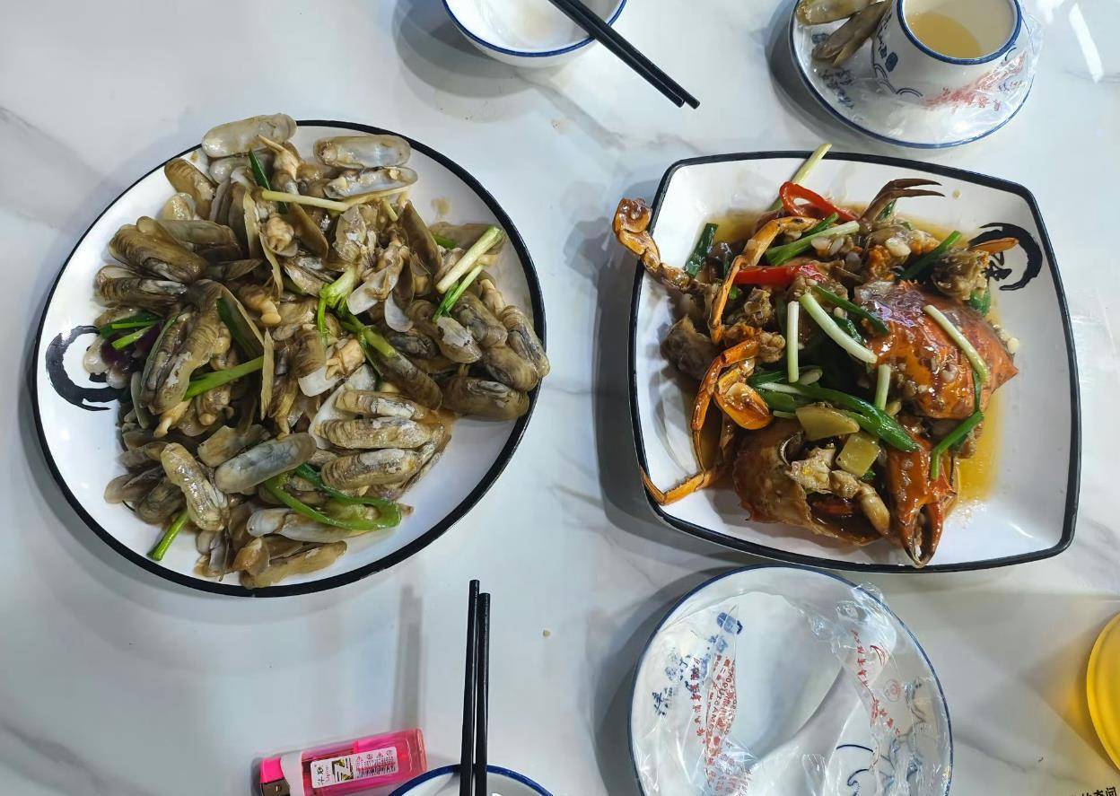 信用网怎么开户_惠州一餐厅两个菜收661元信用网怎么开户,顾客投诉后称已获退款400元,官方回应