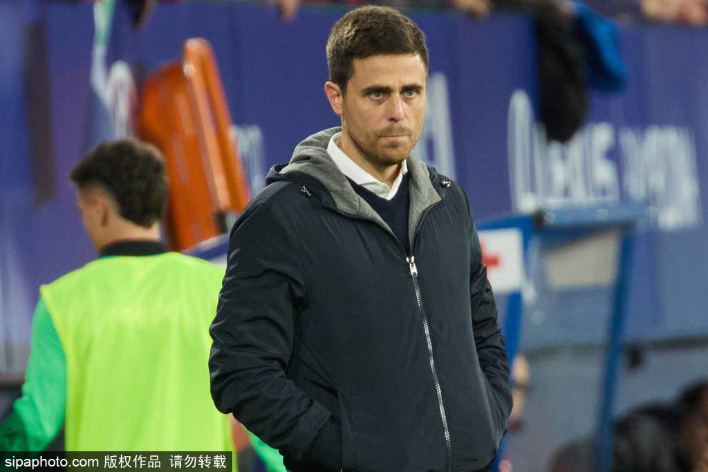 如何申请皇冠信用網_布莱顿主帅赫尔泽勒谈失利：执行力不足与梦剧场的震撼氛围