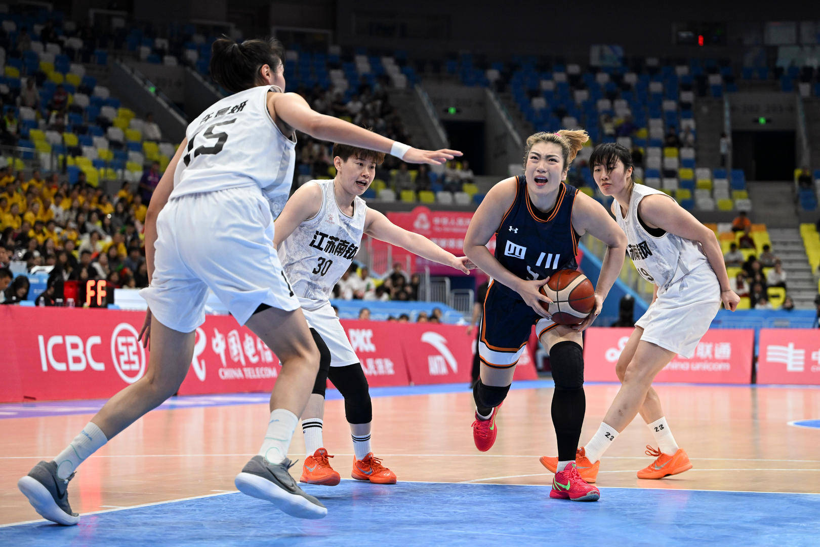 welcome皇冠注册
_“梦之队”四川女篮遗憾失金welcome皇冠注册
,冠军广东队感谢强大的对手成就自己