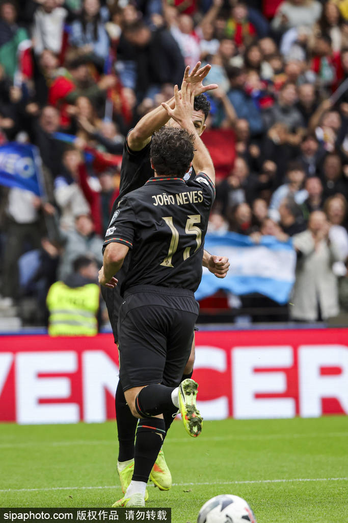 皇冠信用网开户
_直通世界杯皇冠信用网开户
!世预赛-C罗停赛B费戴帽 葡萄牙9-1亚美尼亚