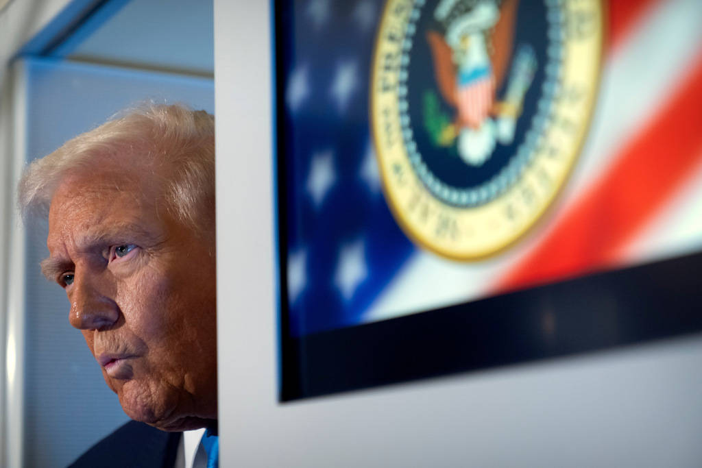 皇冠信用登2代理_金灿荣：特朗普给中国“戴高帽”皇冠信用登2代理，我忍不住想夸他一句