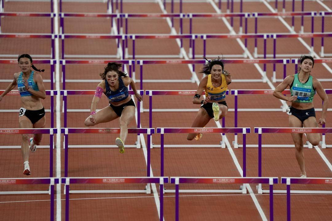 皇冠信用网登3代理
_差0.04秒皇冠信用网登3代理
,吴艳妮再获全运会100米栏银牌 她说:不确定还有没有下一届全运会