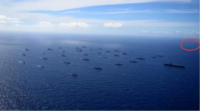 皇冠信用网站_美国纪录片：看到中国815舰一过来皇冠信用网站，吓的美军全舰禁用手机和蓝牙