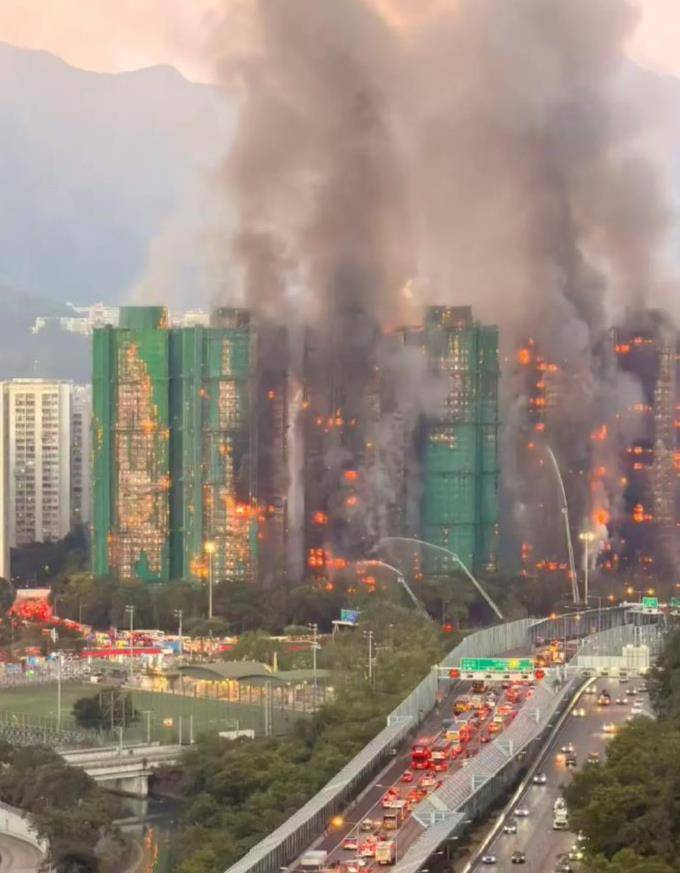 皇冠信用网登2代理申请_香港大埔多幢高层建筑失火皇冠信用网登2代理申请，已致13死28伤，政府开设多处庇护中心安置疏散居民