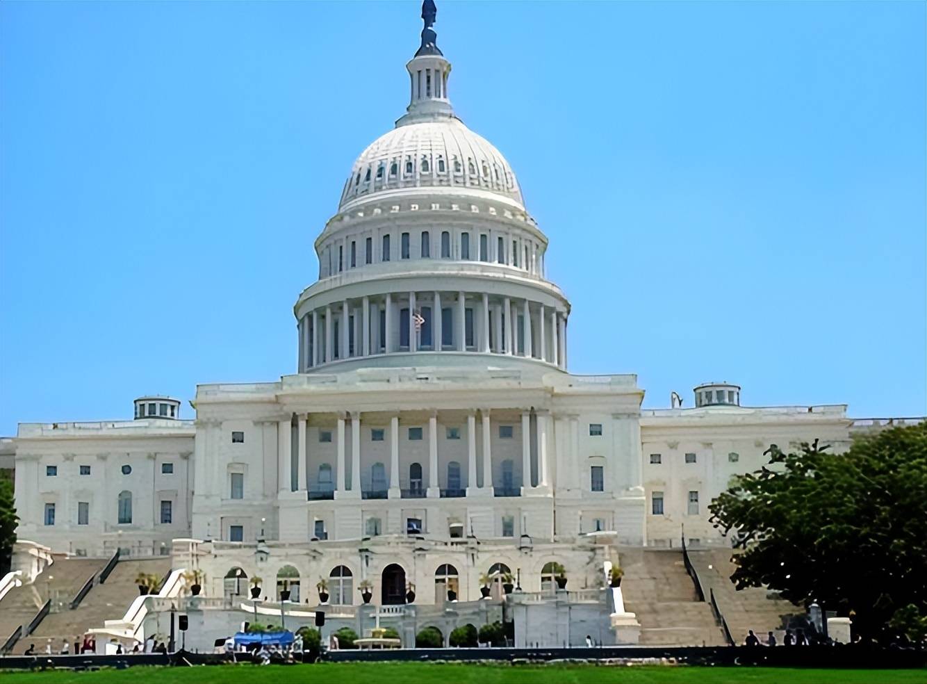 巴塞罗那足球
_结束了!泽连斯基发表全国讲话巴塞罗那足球
,28条砍至19条换和平,乌克兰人狂欢:终于不用提心吊胆