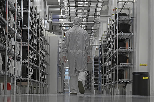 摩洛哥足球
_荷兰大臣承认:没想到中方真的叫停芯片出口摩洛哥足球
,措手不及