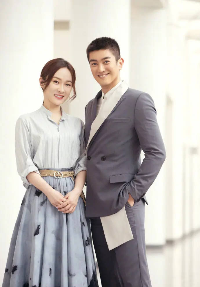 皇冠信用网去哪里弄_杜江恭喜妻子霍思燕参加国际犬展比赛夺冠：开心疯了皇冠信用网去哪里弄！创造历史！