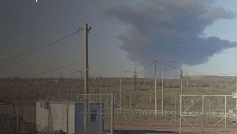 皇冠足球管理平台出租_俄军称炸死乌情报和安全官员皇冠足球管理平台出租!乌军:用“风暴阴影”导弹击中俄炼油厂