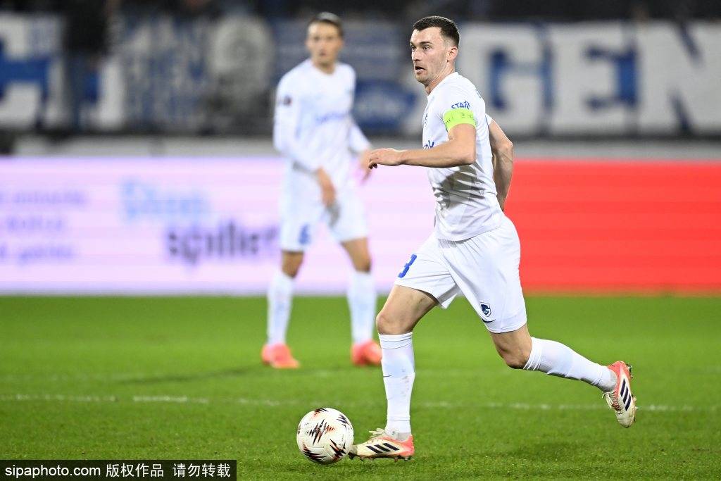 如何代理皇冠信用网_戴伟浚重返新鹏城：降薪、签字费全免如何代理皇冠信用网，渴望更多球权的背后故事