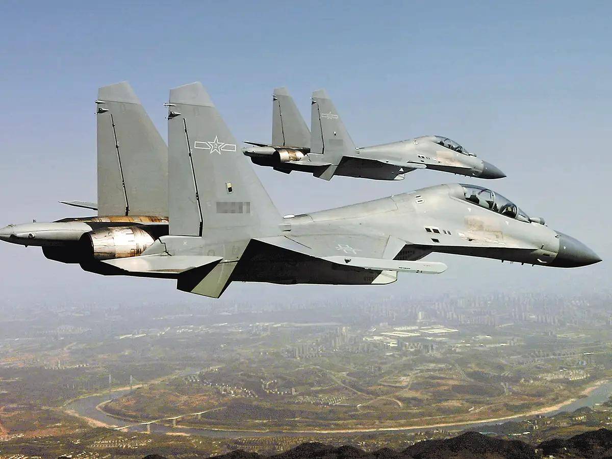 皇冠登一登二登三区别_解放军歼-16D“大战”台军F-16V战机皇冠登一登二登三区别,谁胜谁负,早已经失去悬念