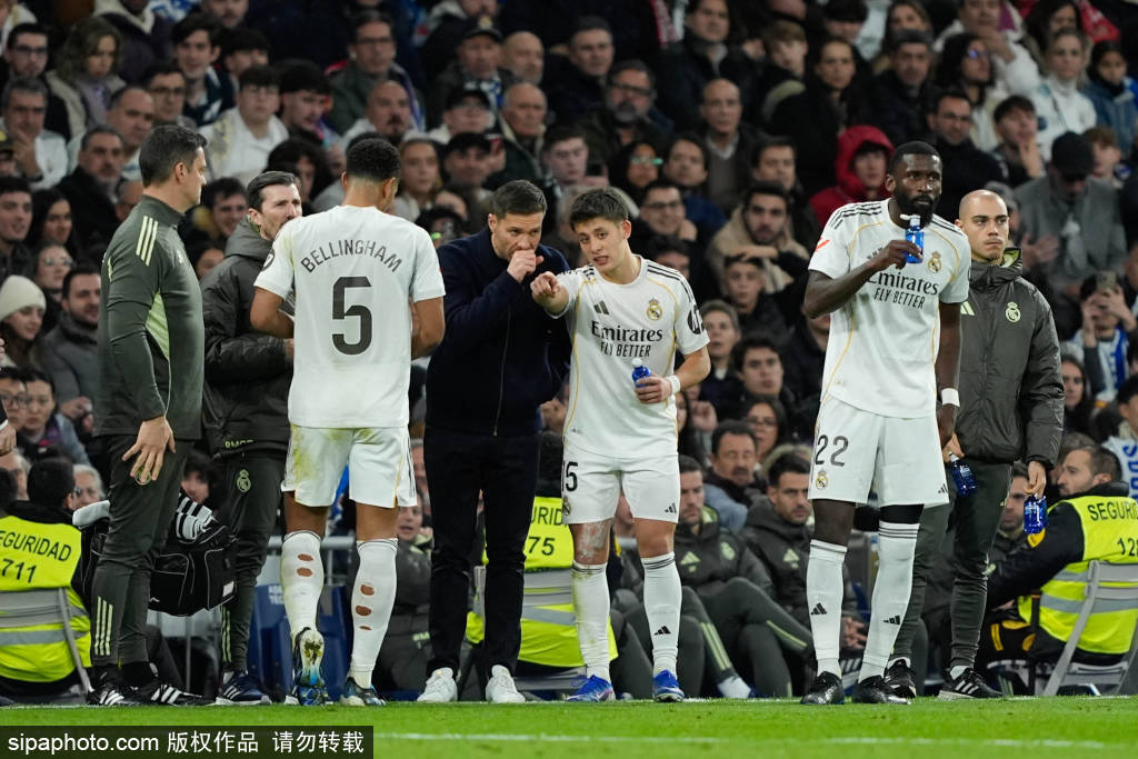 皇冠账号申请_“姆巴佩解决方案”来得太晚：阿隆索的豪赌输在替补时刻