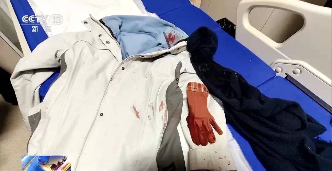 皇冠信用盘注册
_女警徒手夺刀皇冠信用盘注册
,脸上缝30多针:后怕但不后悔