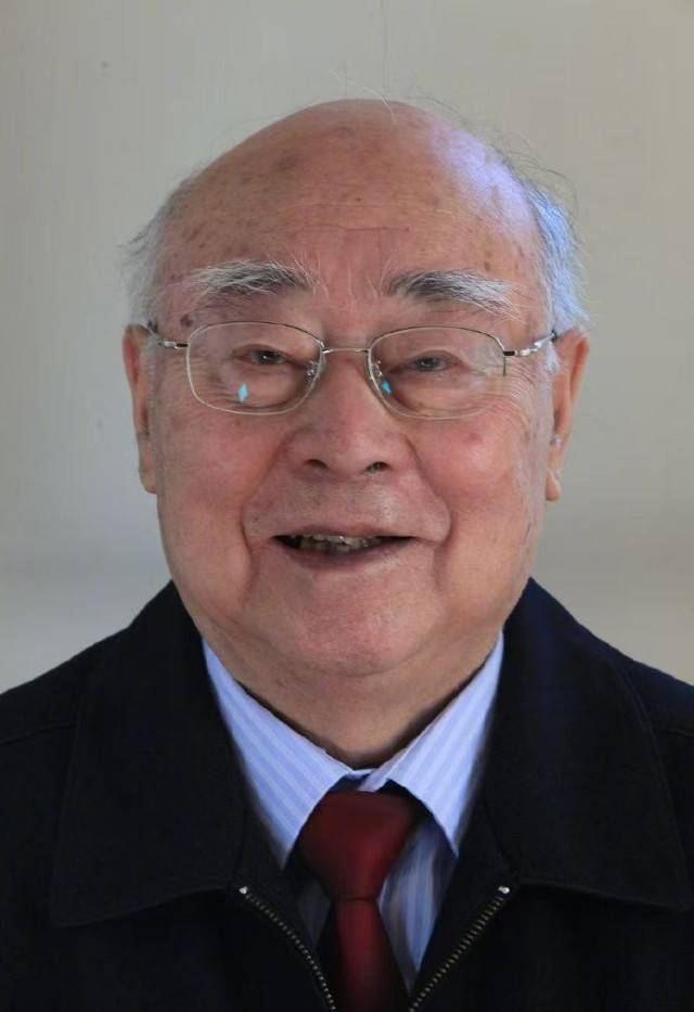 皇冠比分
_首次公开皇冠比分
!这是70多年前于敏的工资条