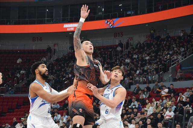 皇冠比分
_正好侃球丨从三连败到八连胜皇冠比分
!邱彪找到了“高速”行驶的钥匙