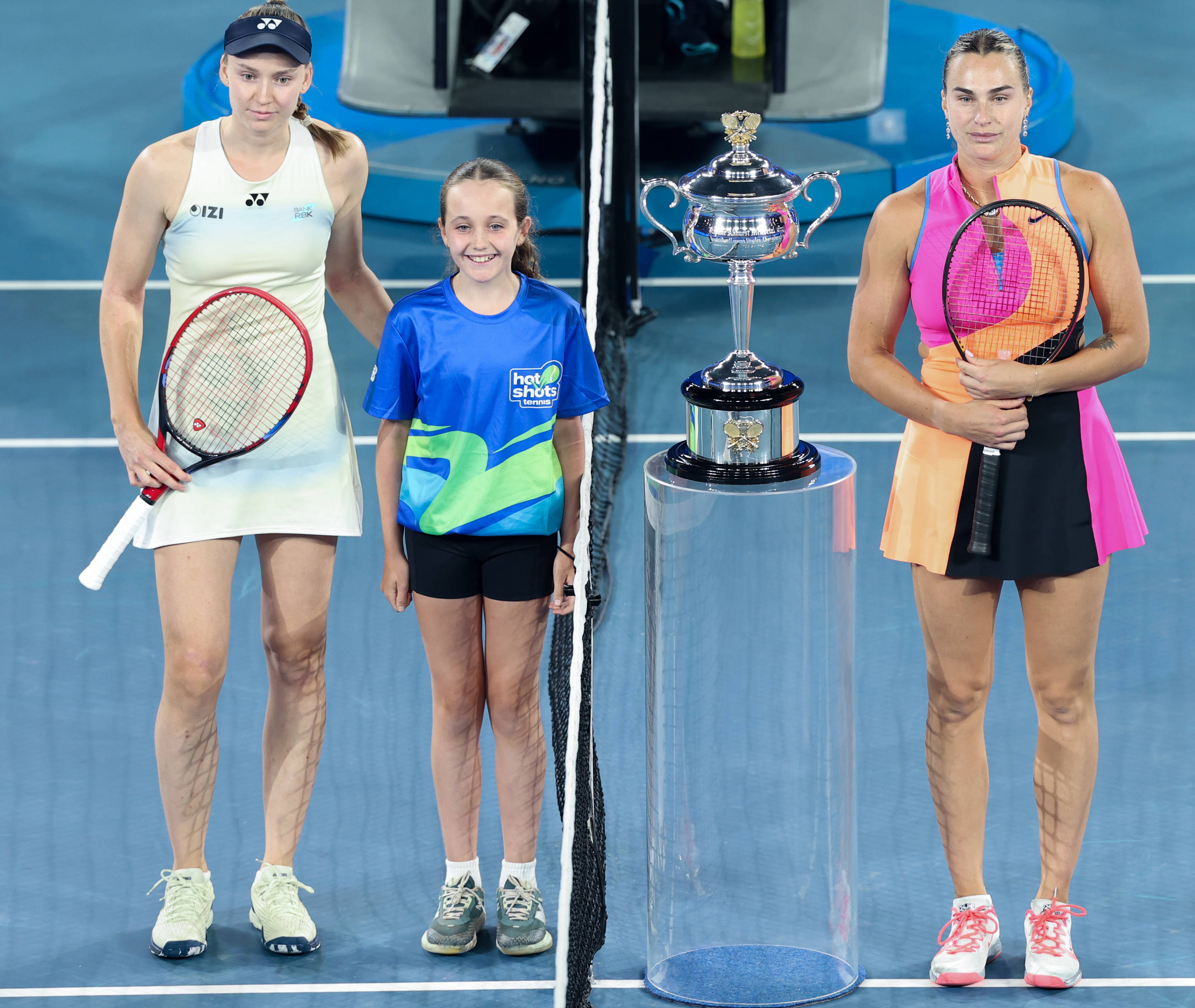 皇冠信用网出租足球_(体育)网球——澳网女单决赛:莱巴金娜对阵萨巴伦卡