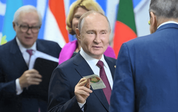 皇冠信用网账号注册_中方越买越少皇冠信用网账号注册,普京没法再装看不见!2025年中俄贸易大幅度下降